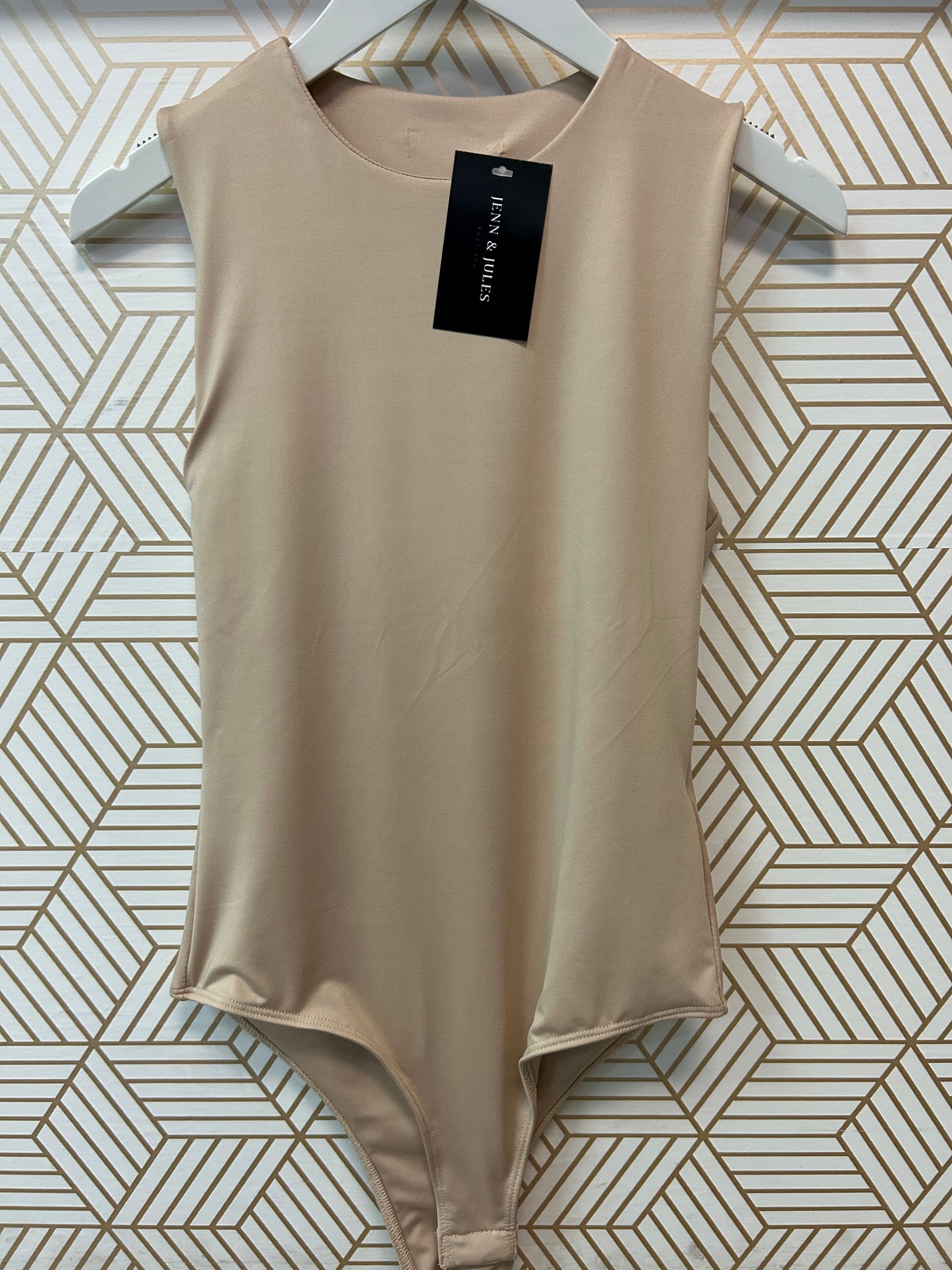 Essence Smoothing Crew Neck Sleeveless Bodysuit